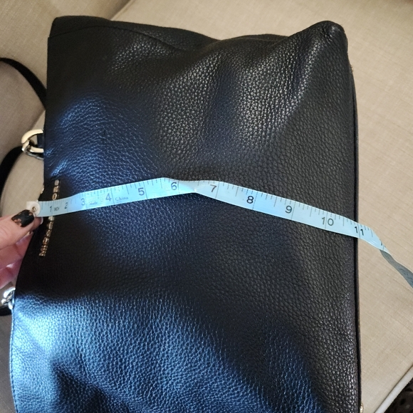 Michael Kors Chain-Link Leather Tote - Picture 14 of 16